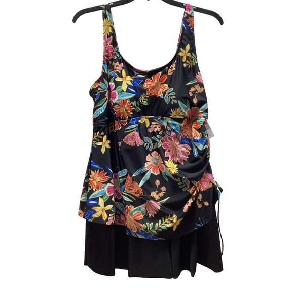 Sonnet Shores Size 24W Sophia Floral Swim Dress With Molded Bra. New With Tags.